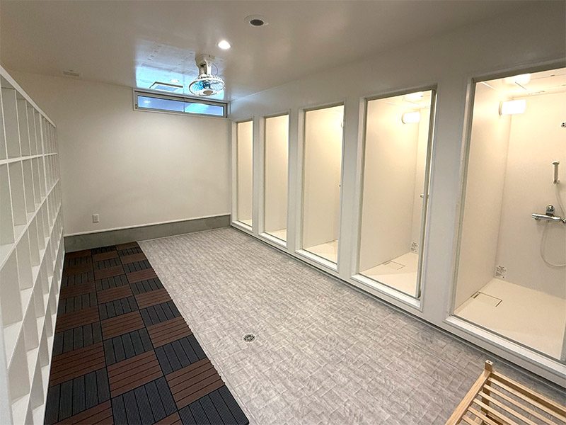 男性用シャワー